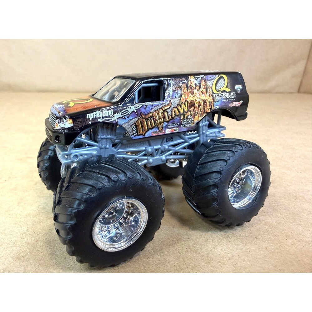 Hot Wheels Monster Jam Iron Outlaw 1:64 Diecast Monster Truck Q Torque Power